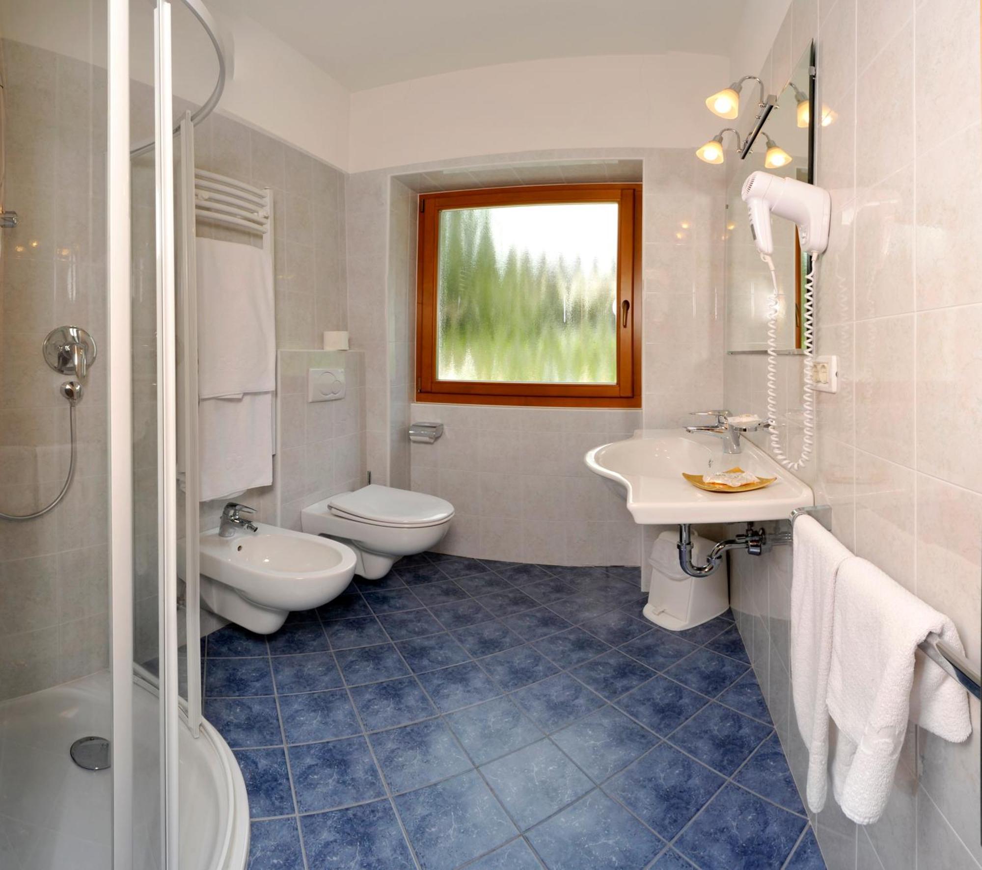 Hotel Europa Dolomites Selva di Val Gardena Exteriör bild