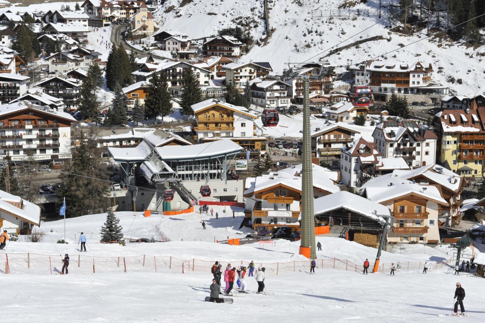 Hotel Europa Dolomites Selva di Val Gardena Exteriör bild