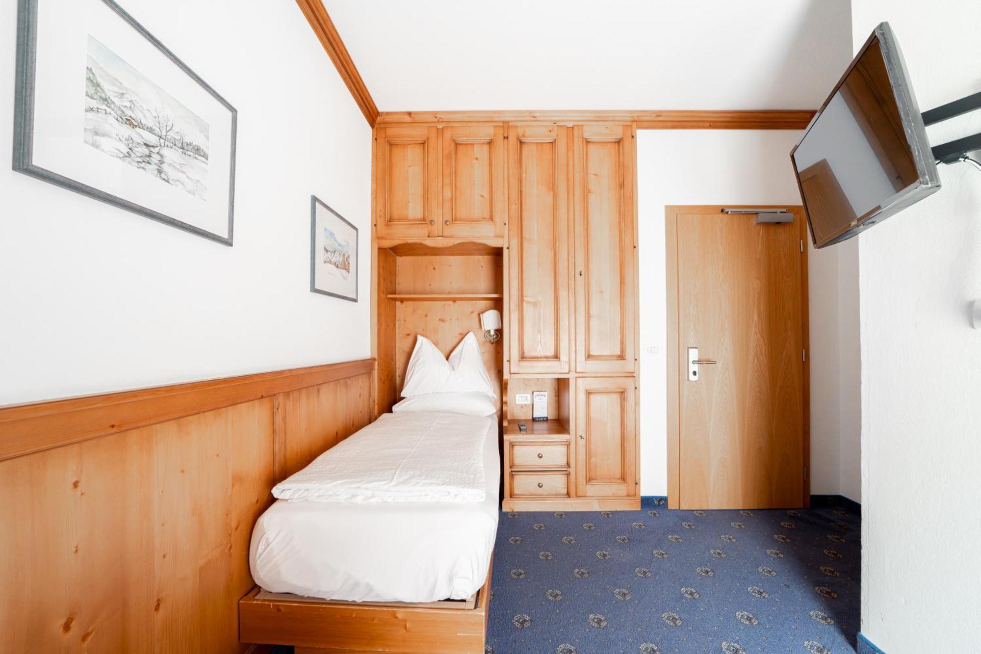 Hotel Europa Dolomites Selva di Val Gardena Exteriör bild